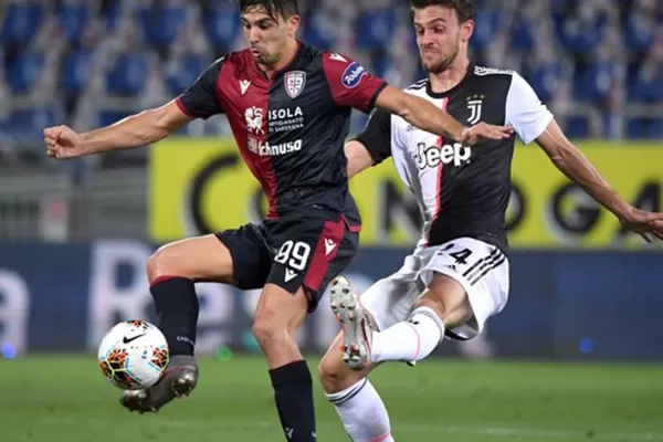Cagliari sorprendió al campeón, Juventus, y lo derrotó por 2-0