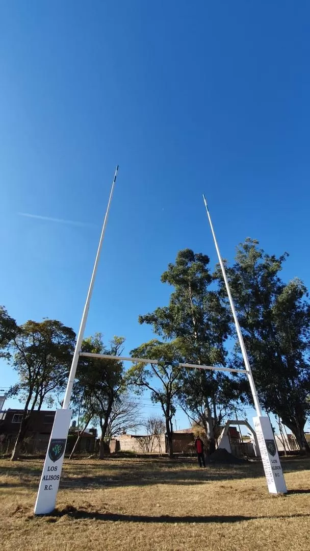 IMPONENTE. El peso y grosor de los postes generaron algunos problemas. 