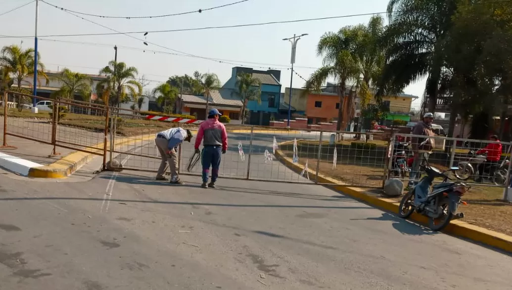 CERRADO. Sólo dos accesos a Famaillá permanecen abiertos, debido a una resolución de la Municipalidad de esa ciudad.