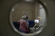 Pagarán un subsidio de $15.000 a familiares de fallecidos por coronavirus: a quiénes incluye