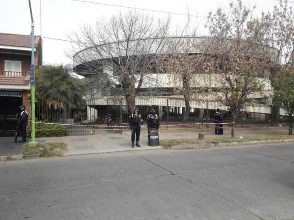 IDEA. La Iglesia piensa que el padre Oscar dolarizó los fondos parroquiales.