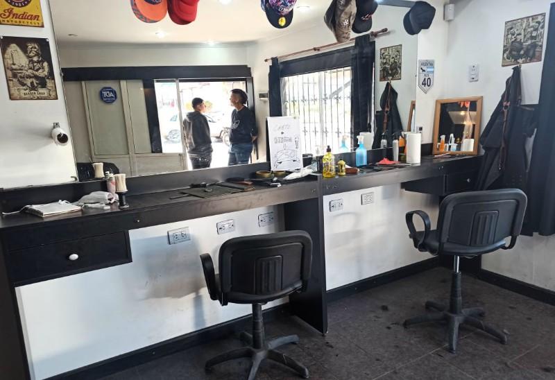 Villa Mariano Moreno: los encerraron en el baño, los golpearon y les robaron todo 