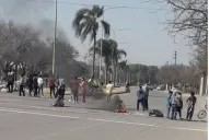 Vecinos de Yerba Buena cortan la avenida Perón por un supuesto caso de coronavirus