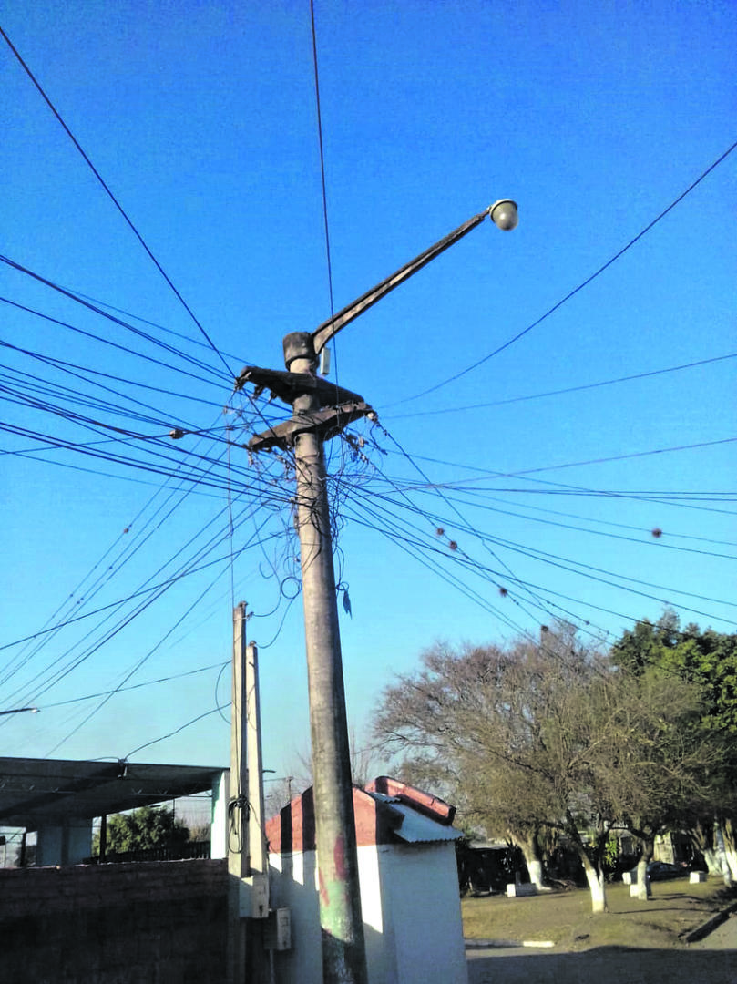  Cableado aéreo en Alderetes