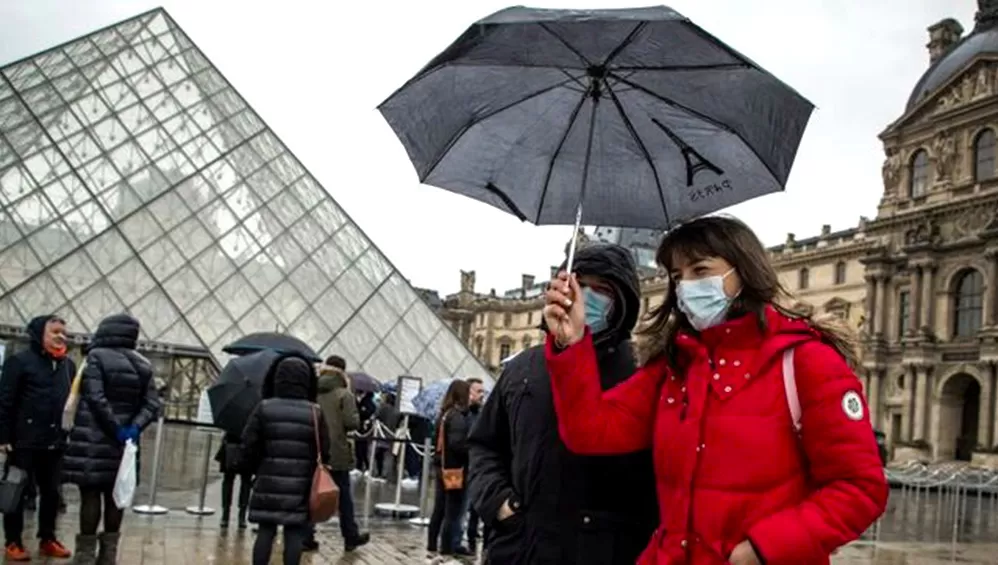 PREOCUPACIÓN. El Gobierno de Francia volvió a pedirle a su población que extreme las medidas sanitarias para menguar la proliferación de la covid-19.