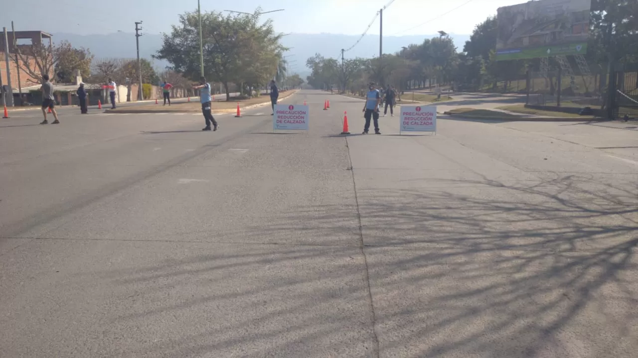 Un nuevo corte en la avenida Perón, pero esta vez por un corredor deportivo seguro