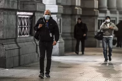 Covid-19: con un total de 5.241 casos en el país se observa una leve baja de positivos