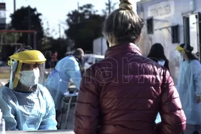 Un infectólogo que asesora al Presidente alertó sobre los brotes de coronavirus en el interior del país