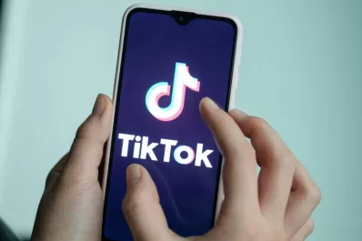 La empresa dueña de TikTok, criticada por Trump, planea trasladar su sede de Beijing a Londres