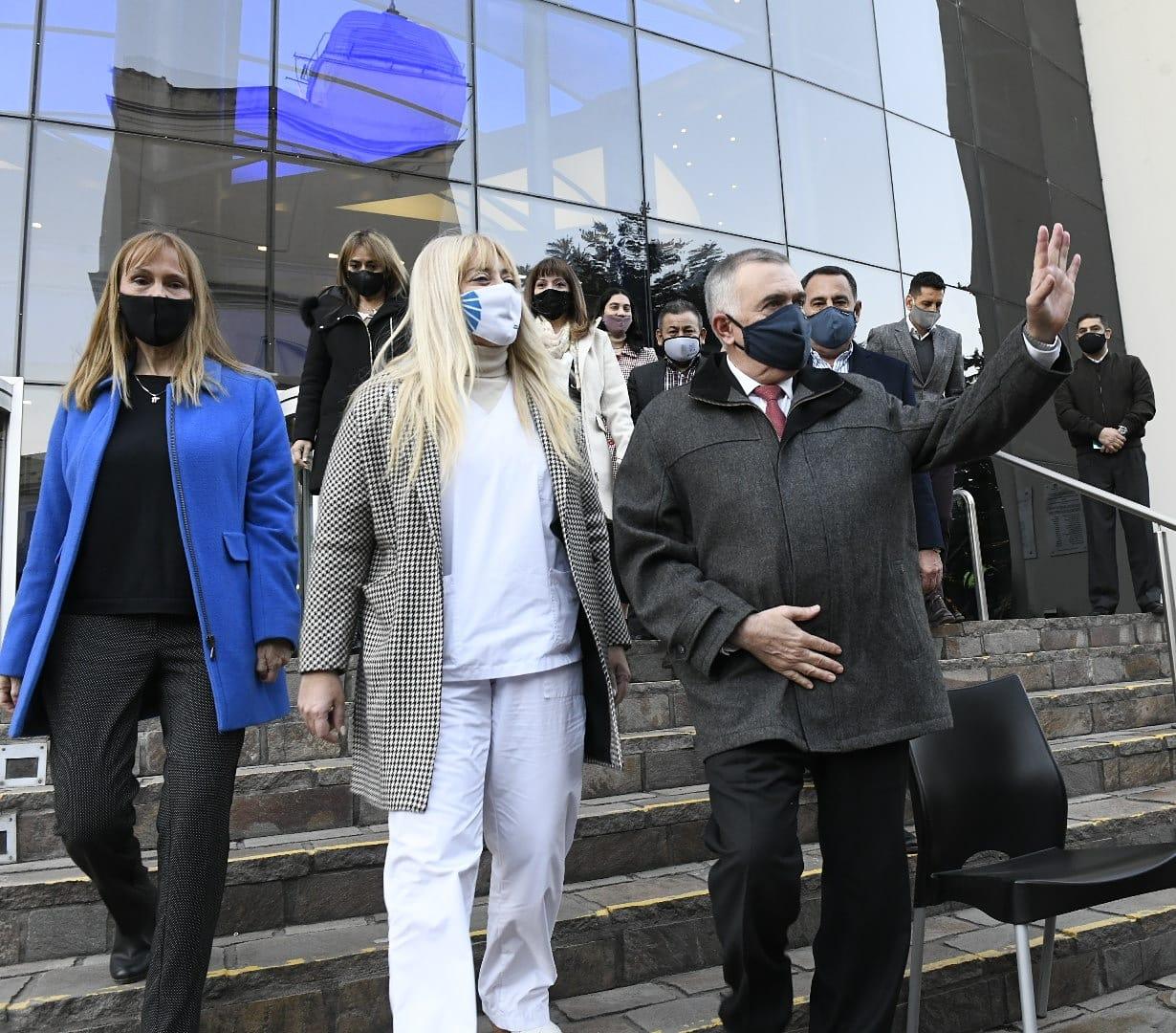 CONCIENTIZACIÓN. Jaldo, junto a Chahla, en la jornada de donación de sangre del viernes en la Legislatura. Foto: Prensa HLT