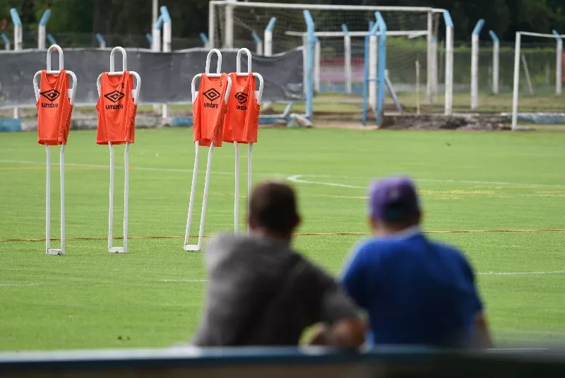 Fútbol: el regreso de los entrenamientos comienza a definirse esta tarde