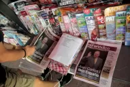 El rey Juan Carlos, autoexiliado y sospechoso