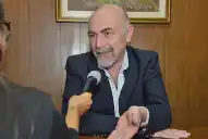 Julio Saguir ahonda en la grieta de 200 años