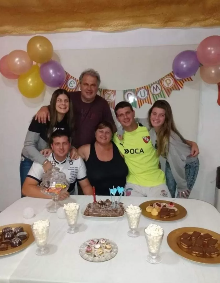 EN FAMILIA. Erasmo Doroni vive en Santa Fe, pero su corazón quedó en Tucumán. “En mi vida hay un antes y un después”, señaló sobre su paso por la provincia.  