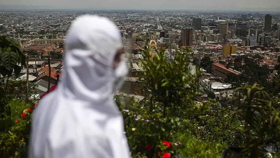 CONTRASTES. Mientras el alcalde de Medellín anuncia que esa ciudad superó el pico de la pandemia, preocupa la situación en otras localidades colombianas.