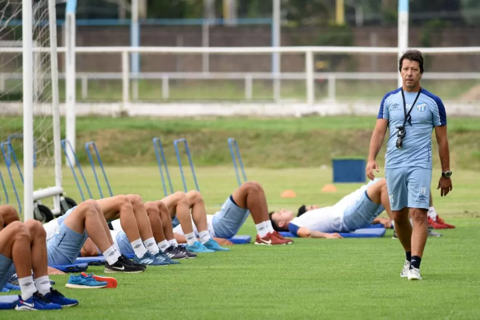 LISTOS PARA COMENZAR. El profesor Alfonso Meoni coordinará los trabajos.