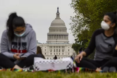 El gobernador de Ohio supo que había dado positivo para covid-19 cuando iba a recibir a Trump