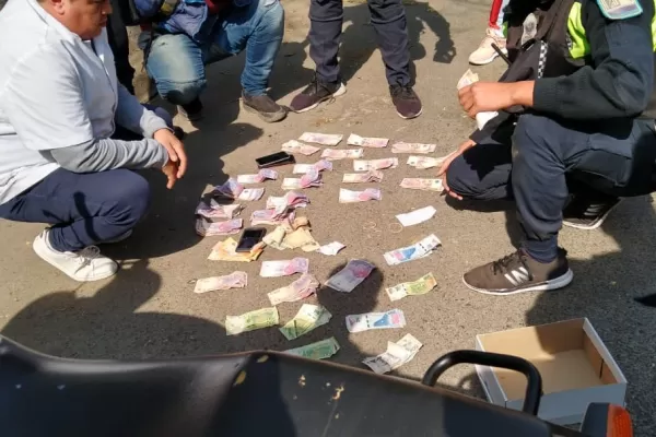 Ciclopolicías atraparon a dos delincuentes que acababan de cometer un asalto en barrio Sur