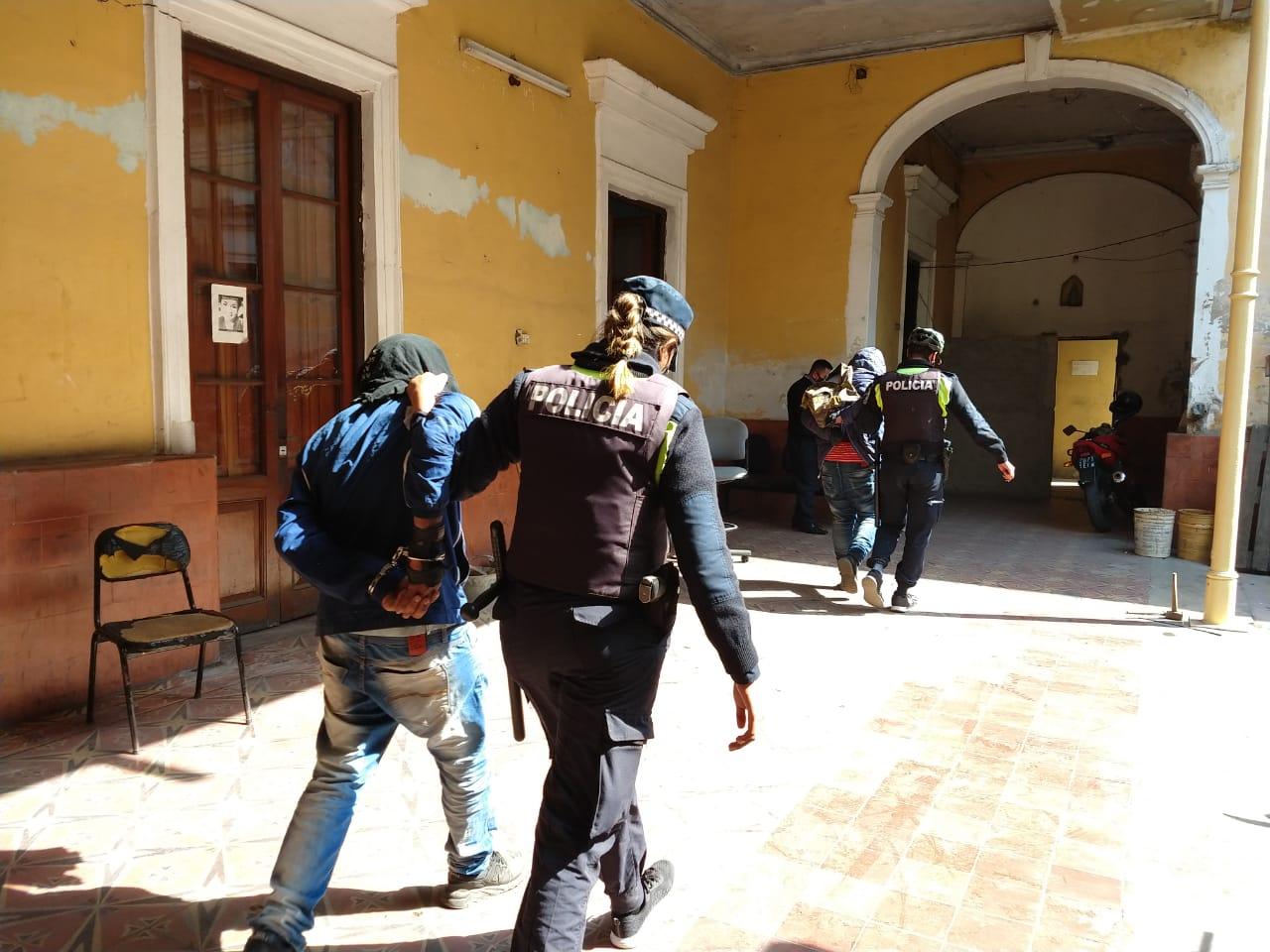 APREHENDIDOS. Ambos fueron alojados en la seccional 2°.