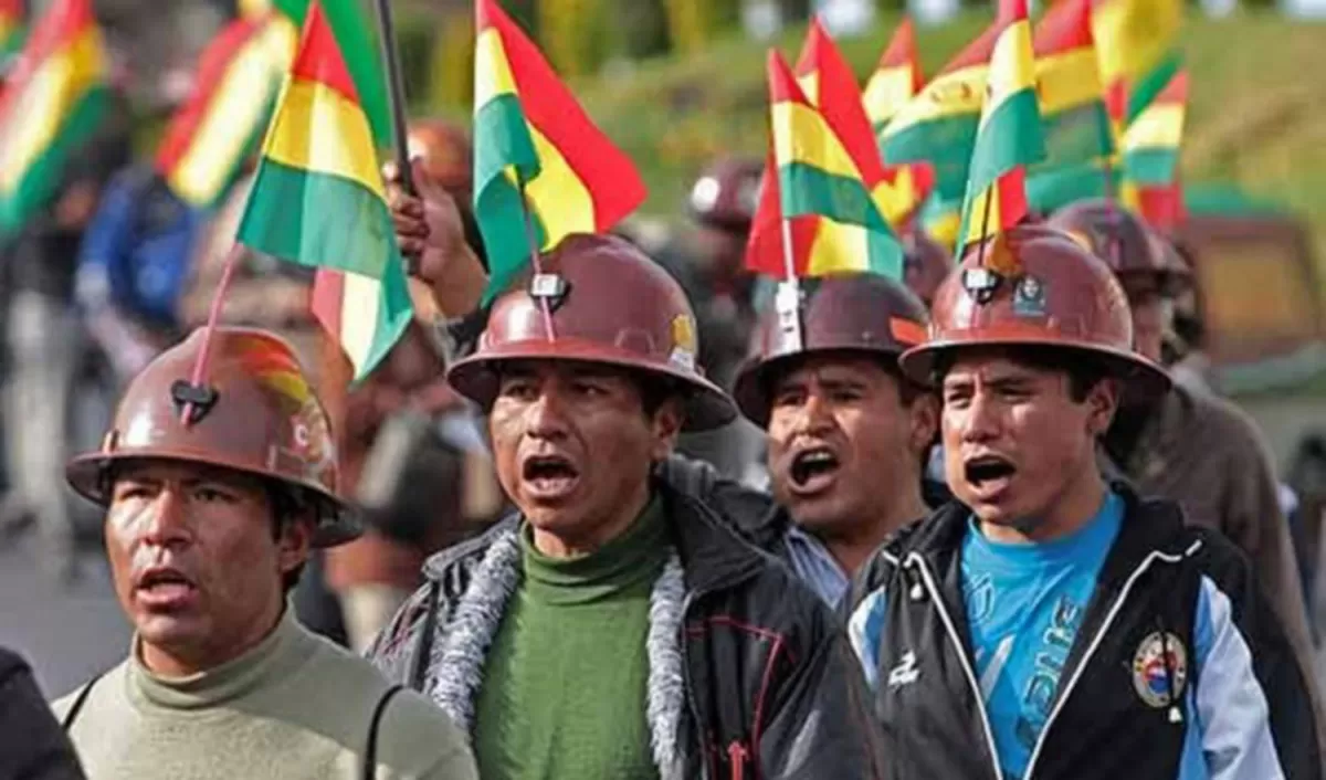 Fechan para el 18 de octubre las elecciones en Bolivia 