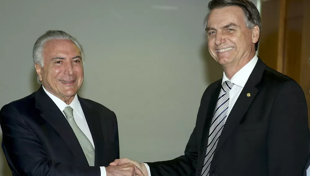 DESIGNACIÓN. El presidente de Brasil, Jair Bolsonaro, nombró a su predecesor, Michel Temer, como responsable del país para la ayuda al Líbano.