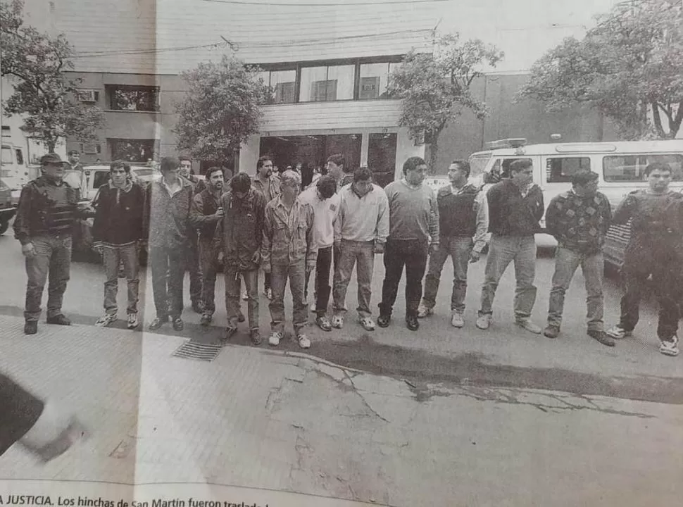 LOS SOSPECHOSOS. Los acusados del caso fueron fotografiados antes de ingresar al palació de Tribunales. 