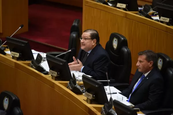 ¿Le destaparon la olla a 'coliflor' Bussi?, lanzó un legislador alfarista