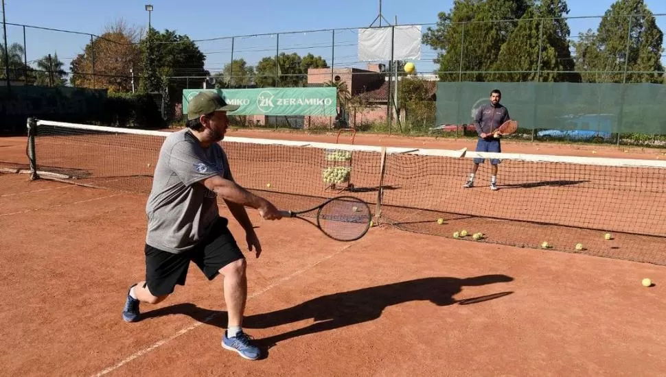 SE PUEDE. El tenis es un ejemplo de deporte posible, pese a la situación pandémica que se está atrevesando. la gaceta / foto de josé nuno (archivo) 