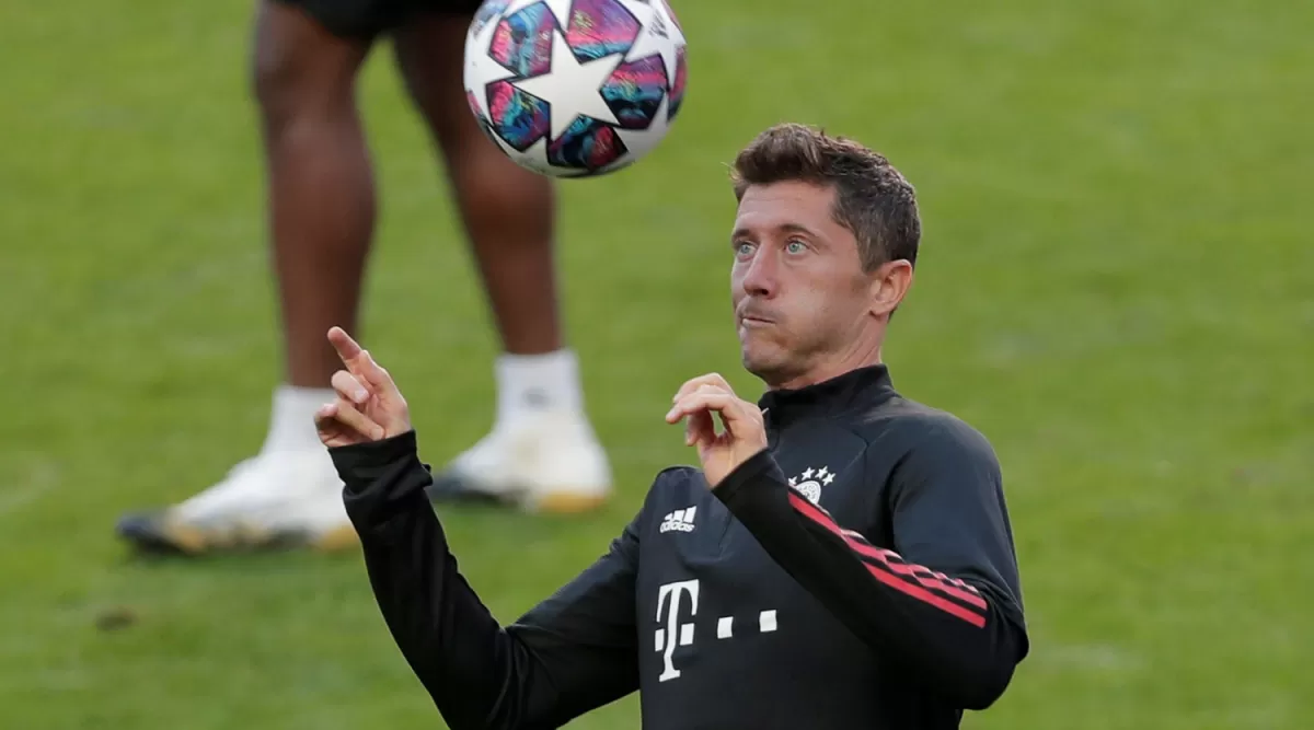 TEMIBLE. Con 13 goles, Robert Lewandowski de Bayern Munich es el máximo anotador de la competencia.