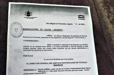 ¿Ascendieron a un guardia acusado del asesinato de un reo o lo cambiaron de funciones?
