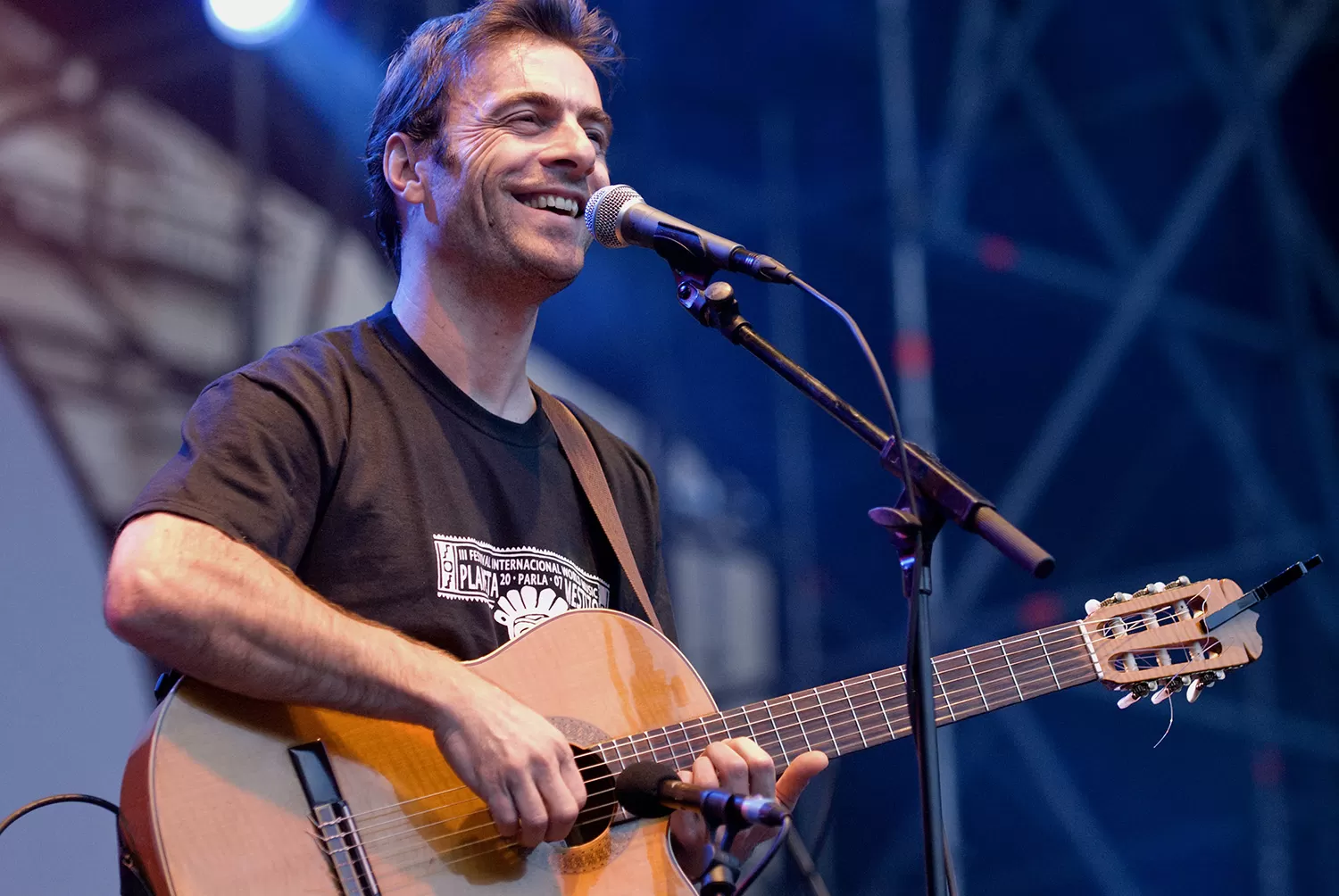 Música: recital on line de Kevin Johansen