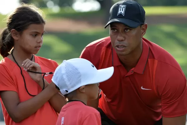 A los 11 años, el hijo menor de Tiger Woods gana un torneo con cinco golpes de ventaja