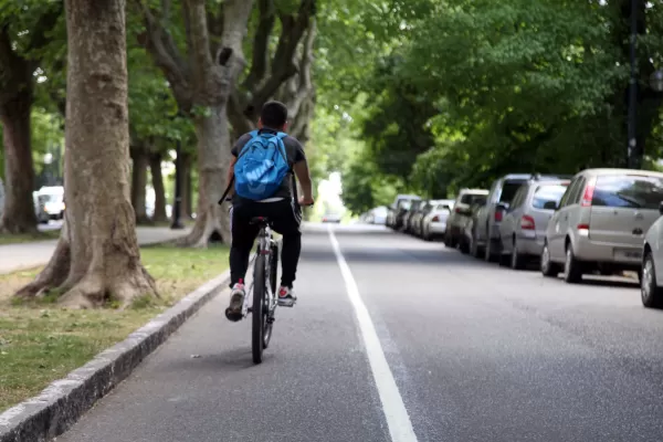 En La Plata, la Municipalidad les prestará bicicletas a los trabajadores esenciales