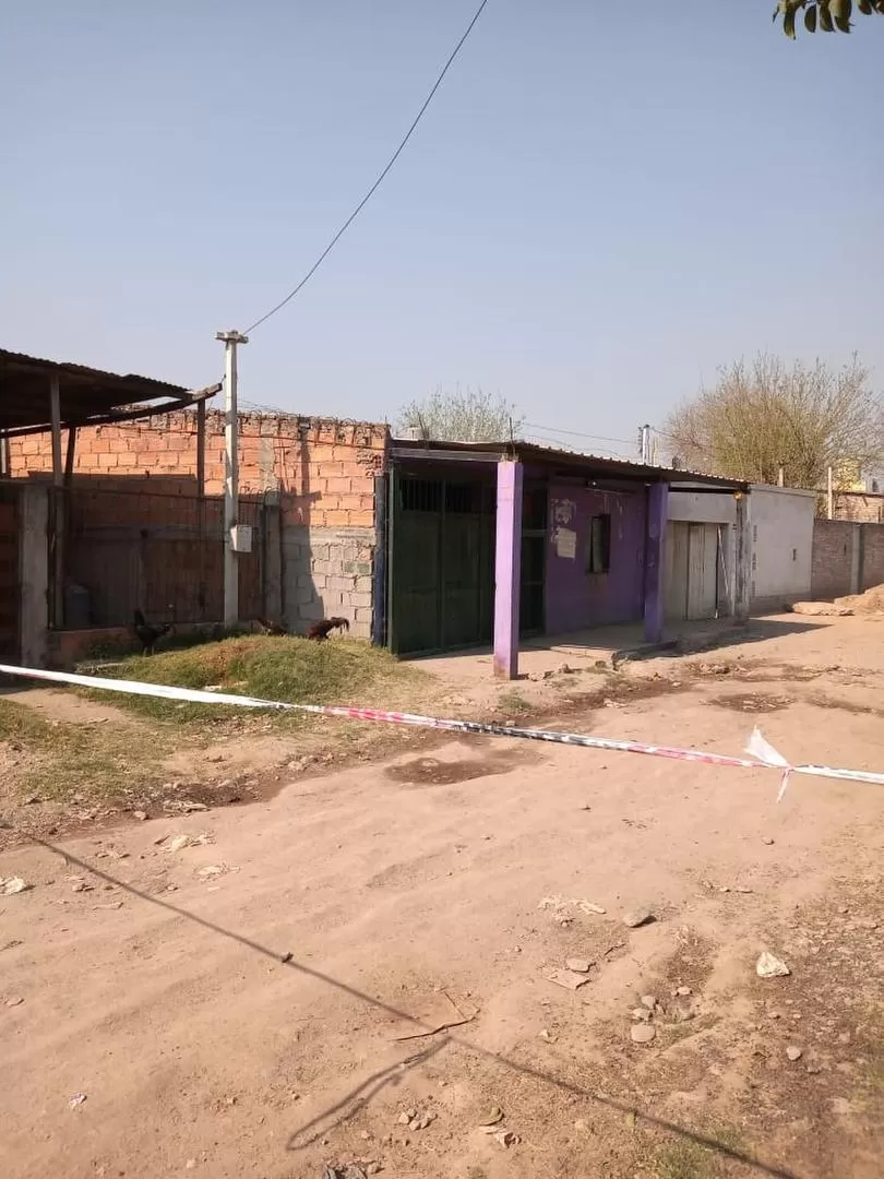 INEXPLICABLE TRAGEDIA. La nena de dos años murió una casa de Alem al 3.000 al recibir un disparo durante una pelea entre su padre y sus tíos.  