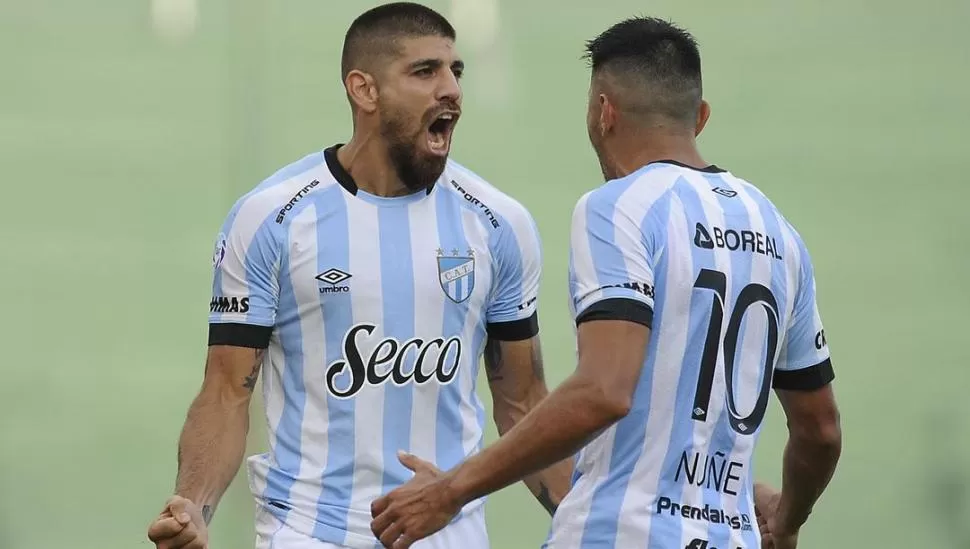 UNO DE SUS FESTEJOS. Díaz celebra un gol que le hizo a Banfield en 2018. El “Loco” llegó a principios de ese año y se va a préstamo a Estudiantes de La Plata.  