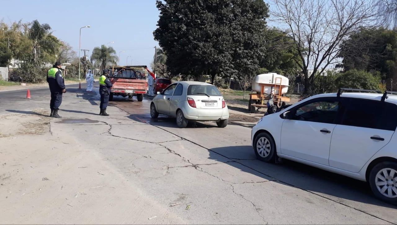 Verifican el ingreso a la comuna de Santa Ana.