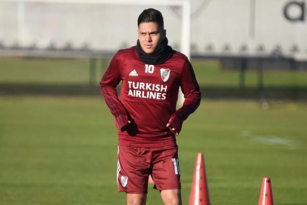 Juanfer Quintero se entrenó en Ezeiza, mientras se resuelve su posible venta