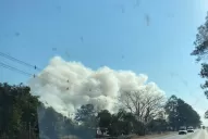 Peligro en la ruta: la quema de cañaverales afecta la visibilidad en Famaillá