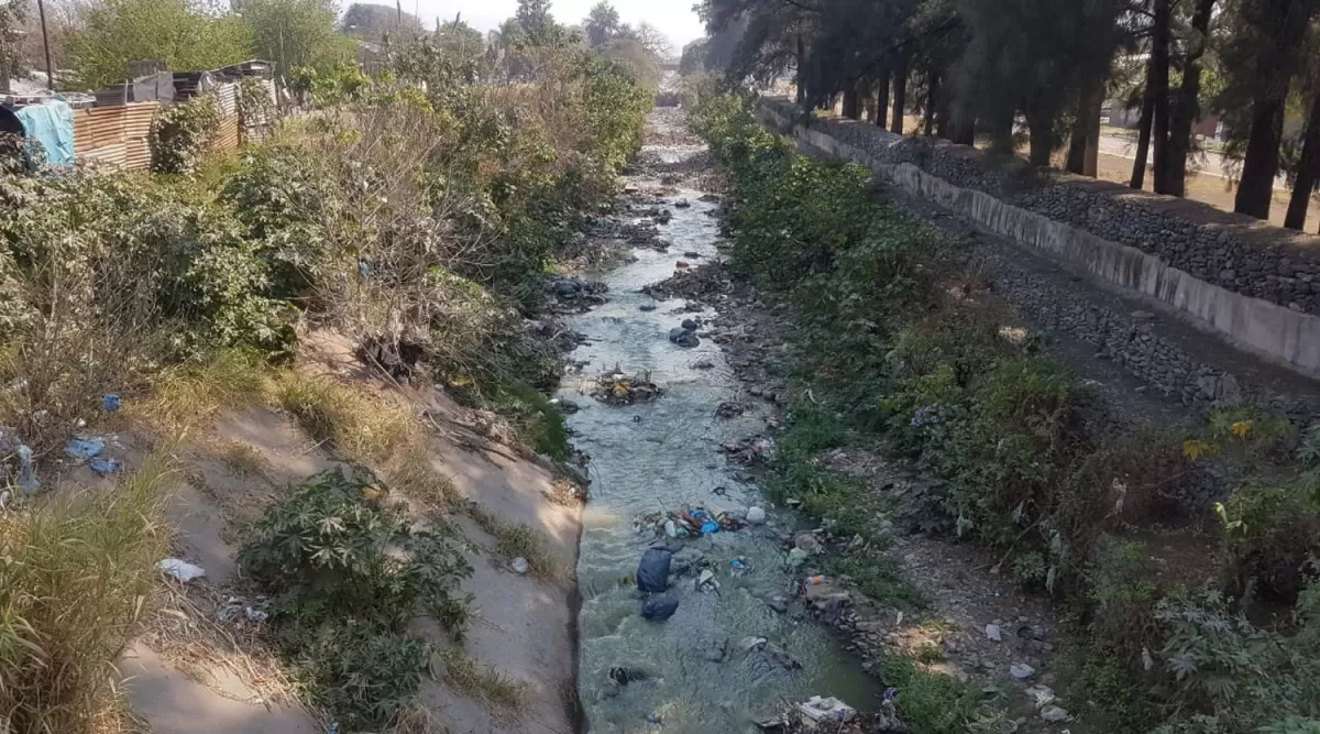 La pandemia estraga la capital rodeada de pobreza y polución