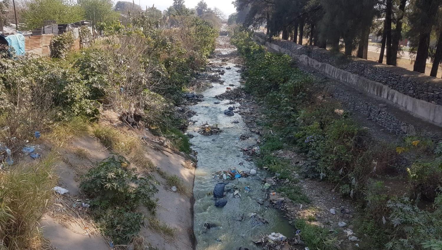 La pandemia estraga la capital rodeada de pobreza y polución