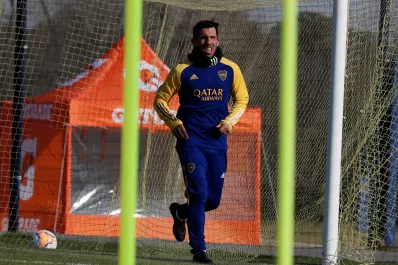 Tevez, sobre sus compañeros: hay algunos asintomáticos, otros no, pero nadie grave