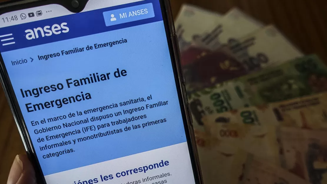 BENEFICIO. Mañana tendrán disponible el dinero del Ingreso Familiar de Emergencia los titulares cuyo Documento Nacional de Identidad finalice en 3.