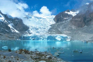 Calentamiento global: los lagos glaciares crecen por el deshielo
