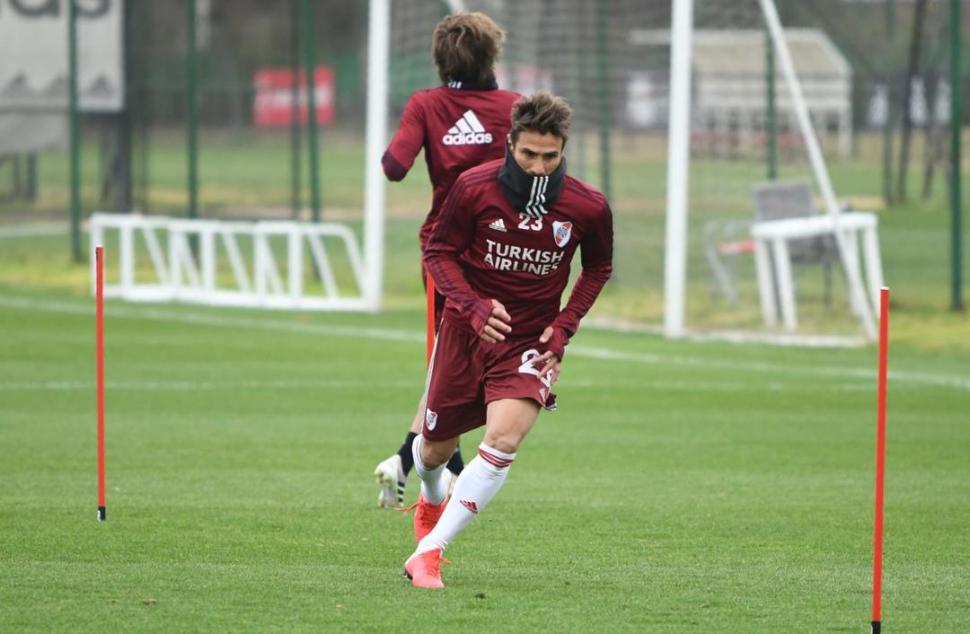 TODO EN ORDEN. El plantel de River tuvo una nueva sesión de práctica en Ezeiza. Luego se efectuaron más tests.