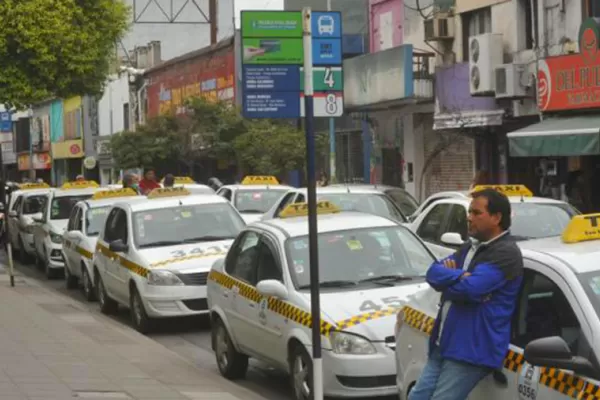 Colombres Garmendia criticó la pasividad de Manzur ante el conflicto del transporte