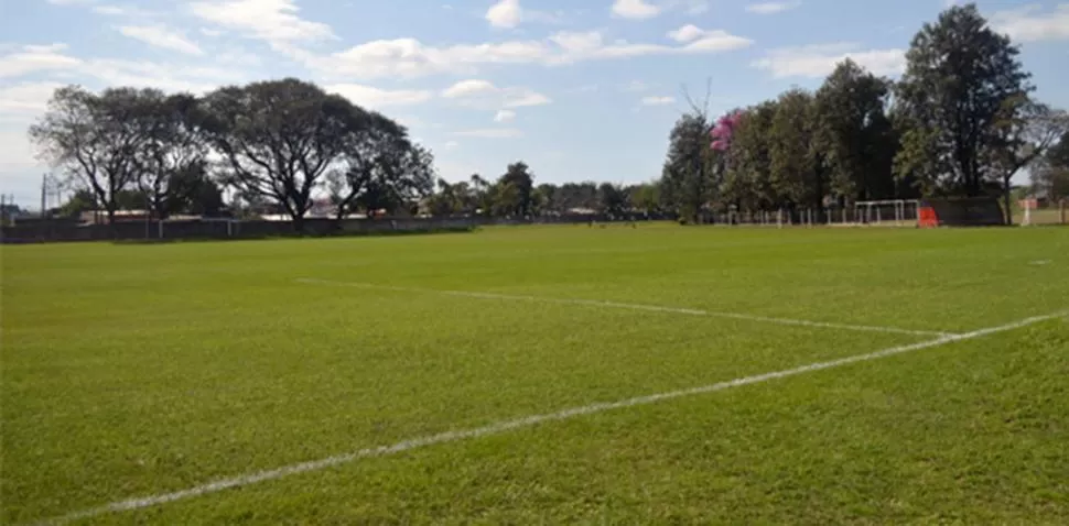 TODO IGUAL. Mientras planteles del ascenso retomaron los entrenamientos, el “Santo” decidió esperar y la soledad de las canchas del complejo es una muestra de ello. 