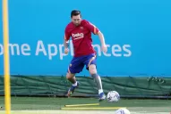 Messi volvió a los entrenamientos con el Barcelona y estallaron los memes