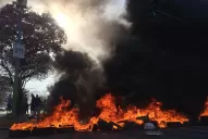 Quemaron cubiertas frente a tribunales para reclamar por la usurpación de 240 hectáreas en Tapia