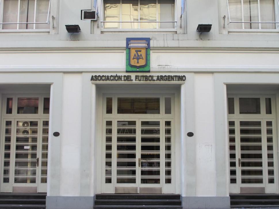  ESCONDE LAS CARTAS. La AFA se escudó en el silencio desde el primer momento.  