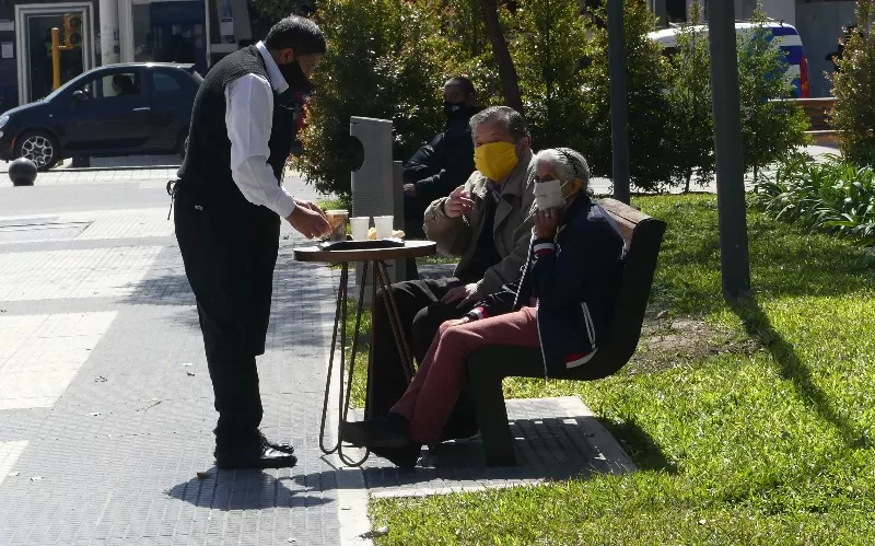 Protocolo para bares y restaurantes: cómo será la vuelta de la actividad